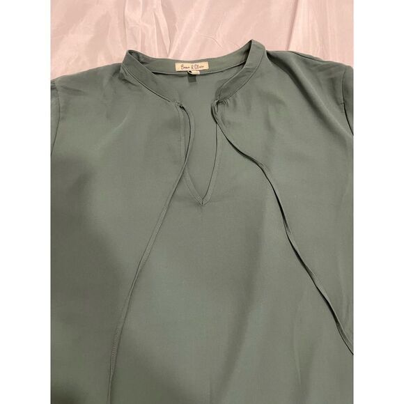 EMMA and Olivia hunter green large long sleeved pop over with tie enclosures for - Picture 3 of 7